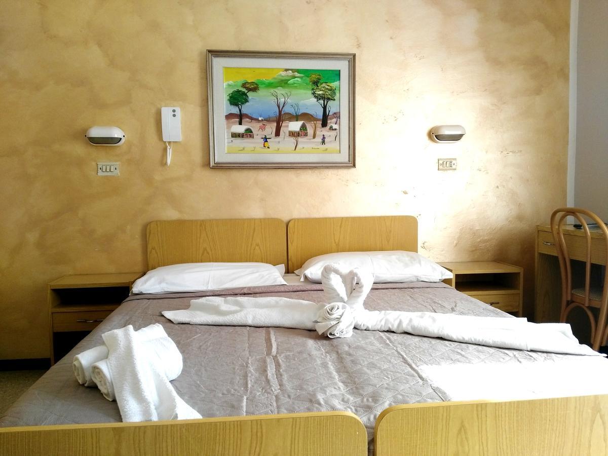 Hotel Marittimo Rimini Dış mekan fotoğraf