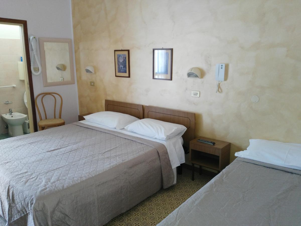 Hotel Marittimo Rimini Dış mekan fotoğraf