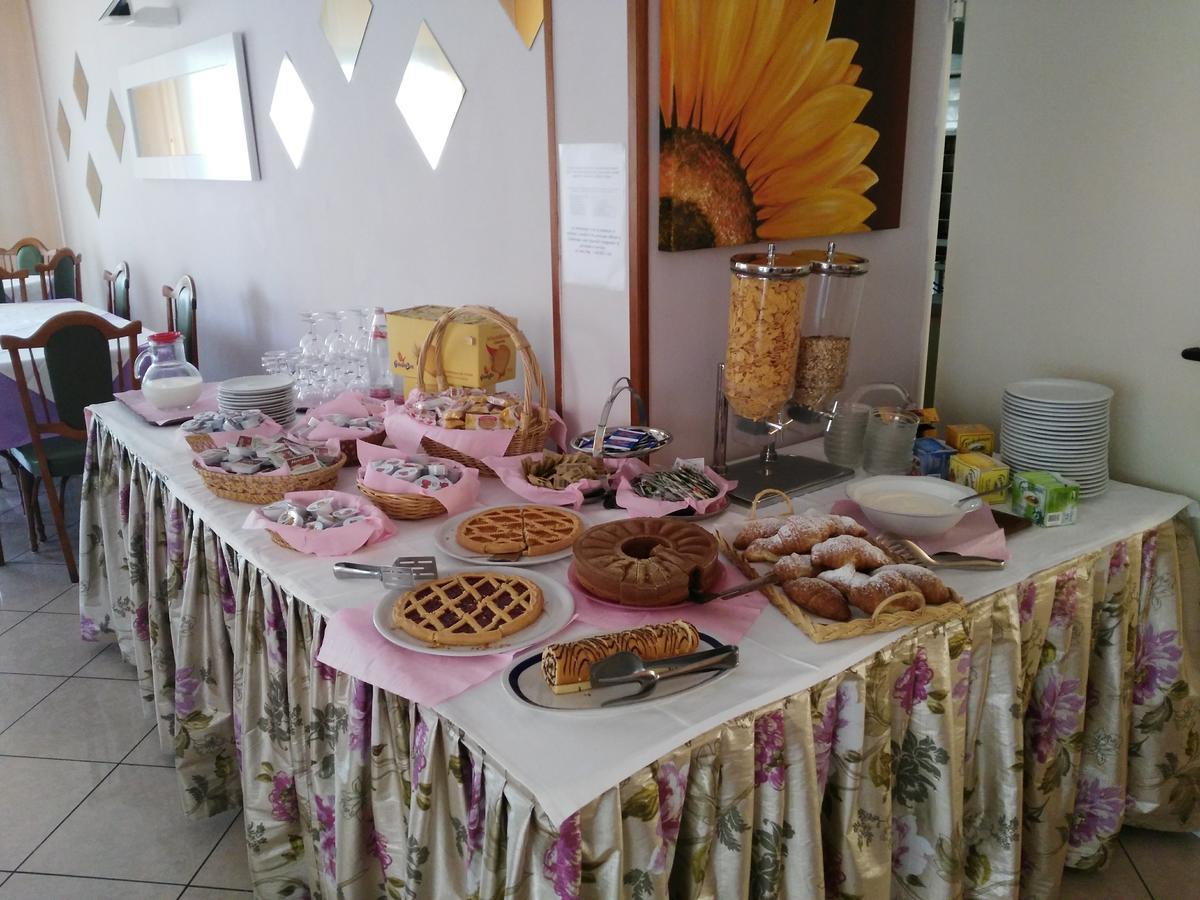 Hotel Marittimo Rimini Dış mekan fotoğraf