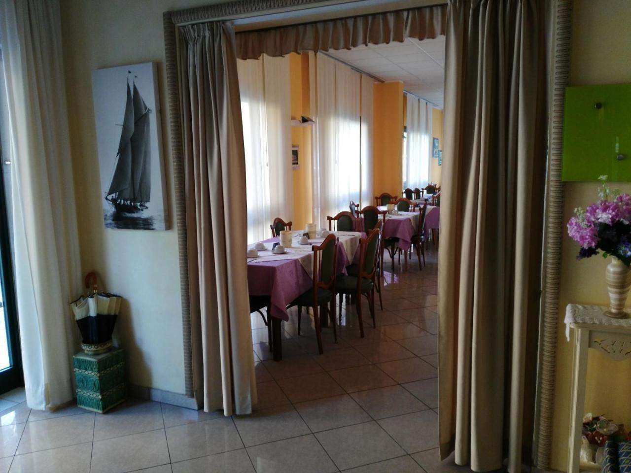 Hotel Marittimo Rimini Dış mekan fotoğraf