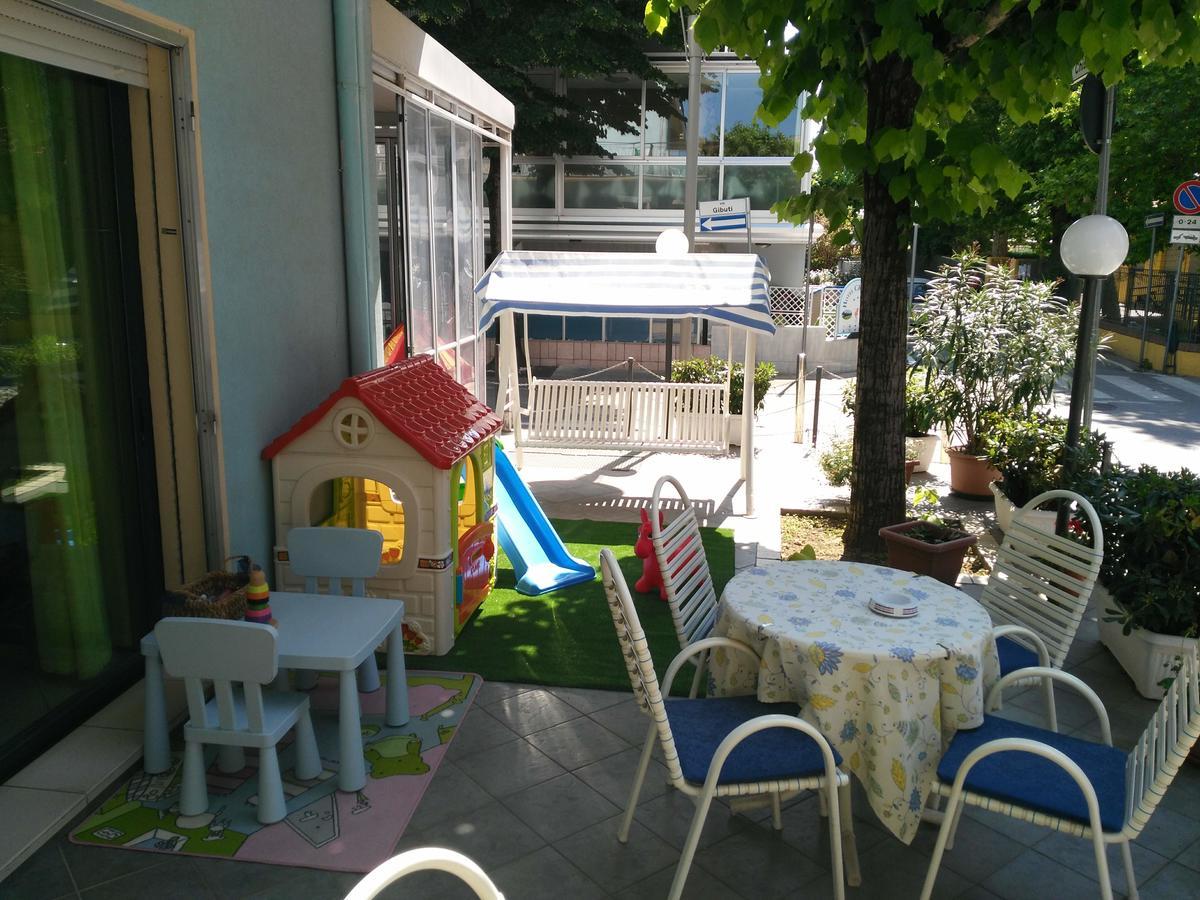 Hotel Marittimo Rimini Dış mekan fotoğraf