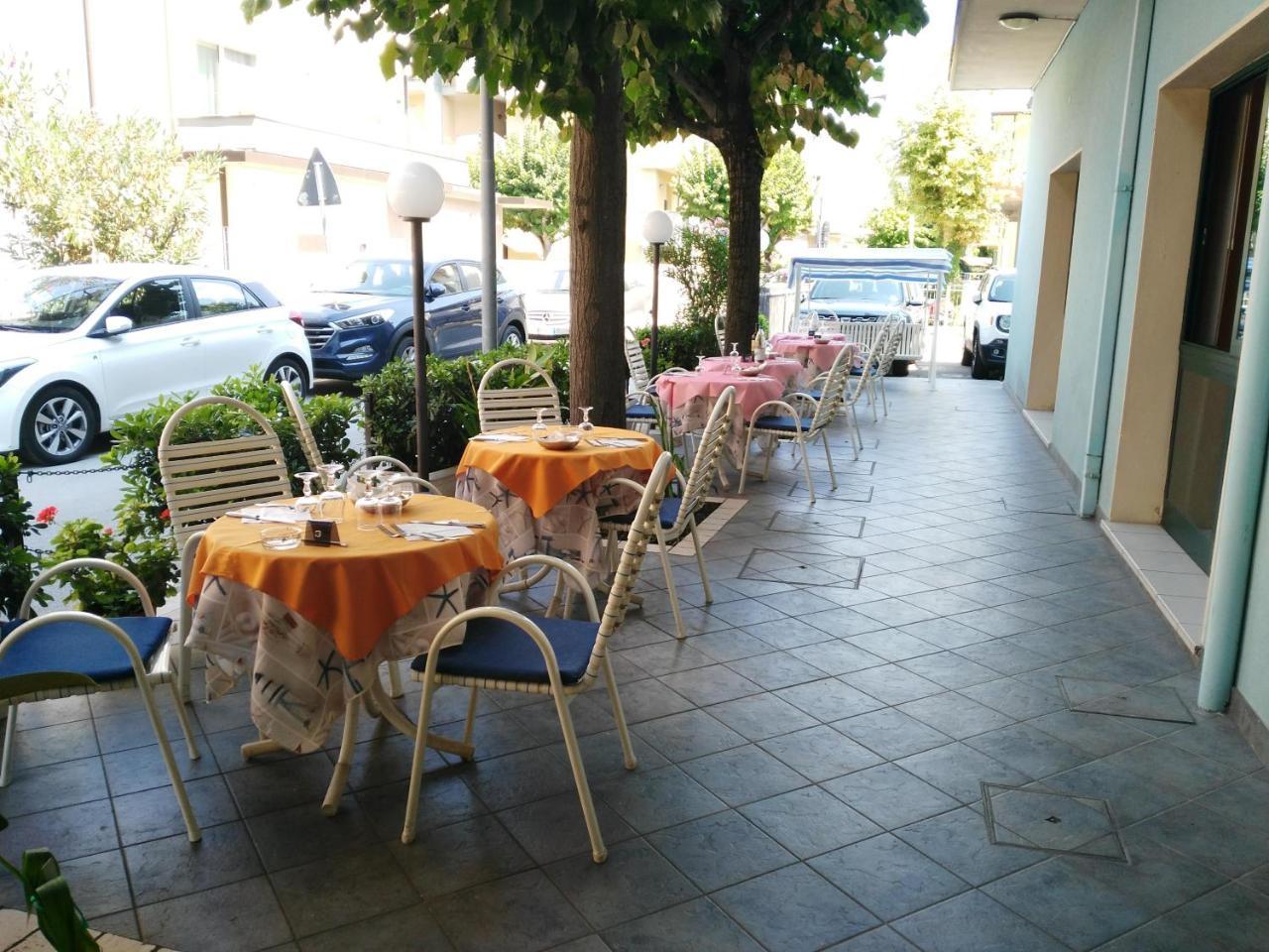Hotel Marittimo Rimini Dış mekan fotoğraf