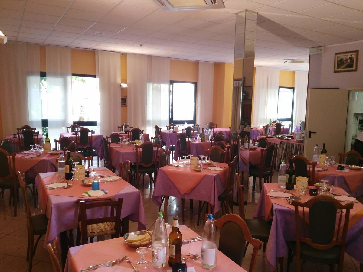 Hotel Marittimo Rimini Dış mekan fotoğraf